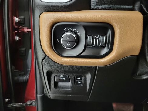 Used 2019 RAM 1500 Big Horn image 35