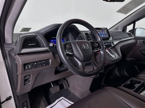 Used 2018 Honda Odyssey Touring image 9