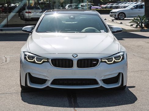 Used 2019 BMW M4 Coupe w/ Executive Package RWD image 2