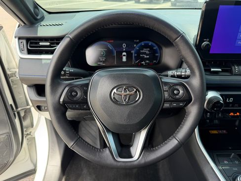 Used 2024 Toyota RAV4 XSE w/ Advanced Technology Package AWD/4WD image 17