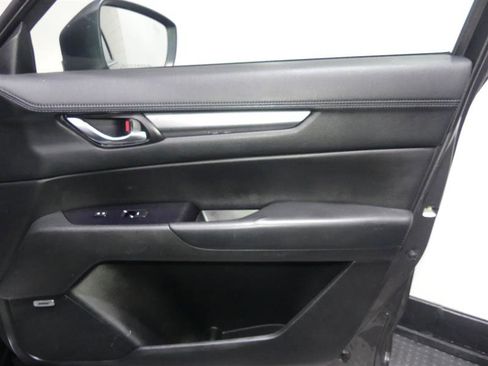 Used 2019 MAZDA CX-5 Touring image 19