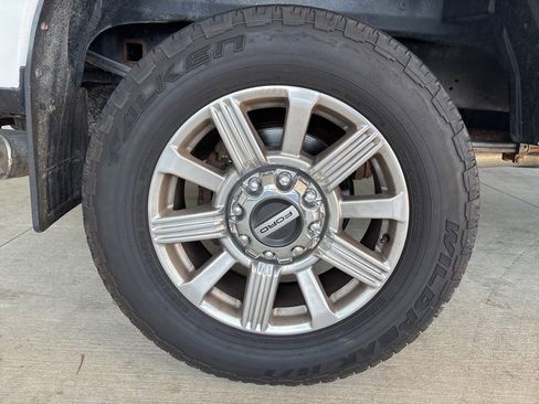 Used 2019 Ford F250 Limited image 39