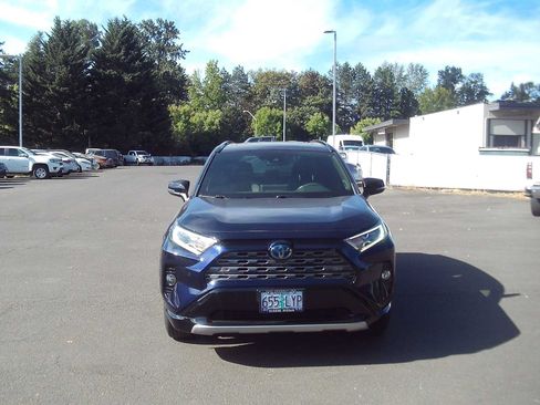 Used 2020 Toyota RAV4 XSE AWD/4WD image 8