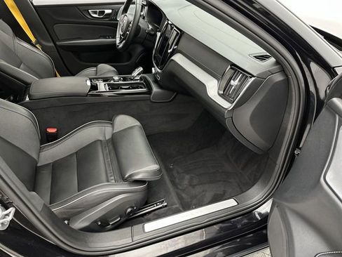 Certified 2025 Volvo V60 T8 Polestar image 25