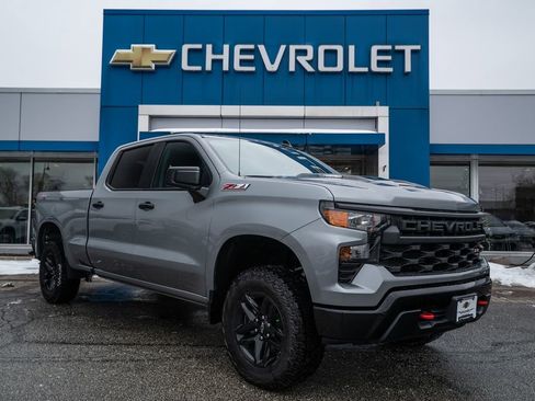 New 2026 Chevrolet Silverado 1500 Custom Trail Boss AWD/4WD image 1