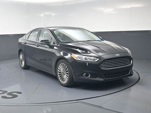 Used 2016 Ford Fusion Titanium FWD image 14