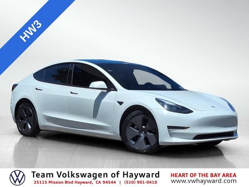 Used 2023 Tesla Model 3 Standard Range RWD image 1