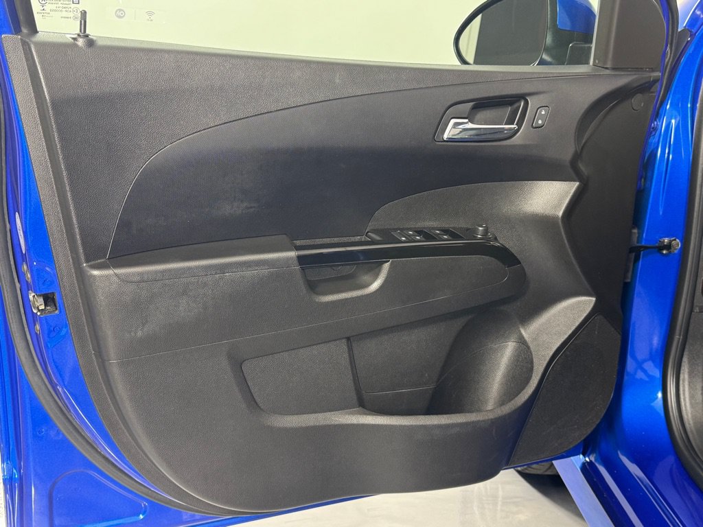 Used 2019 Chevrolet Sonic LT w/ Convenience Package FWD image 10