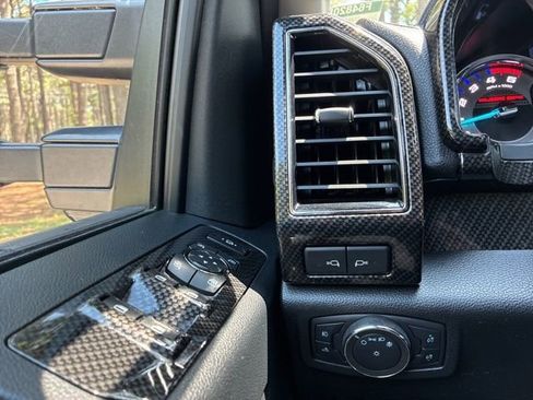 Used 2020 Ford F250 Lariat w/ Lariat Ultimate Package AWD/4WD image 26