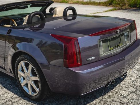 Used 2004 Cadillac XLR image 56