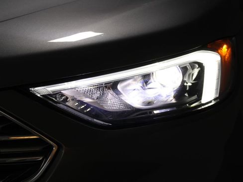 Used 2024 Ford Edge Titanium image 54