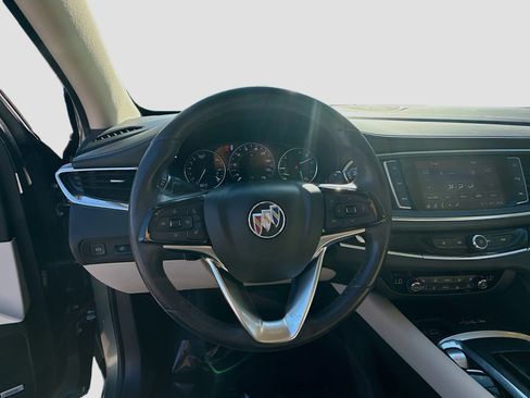 Used 2022 Buick Enclave Avenir w/ Avenir Technology Package image 10