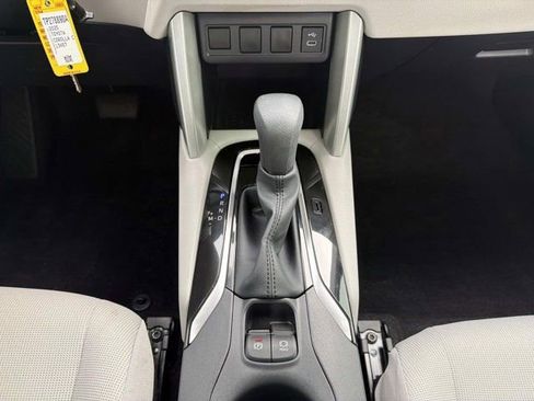 Certified 2025 Toyota Corolla Cross L FWD image 27