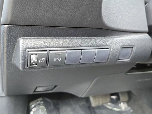 Used 2020 Toyota Corolla SE FWD image 31