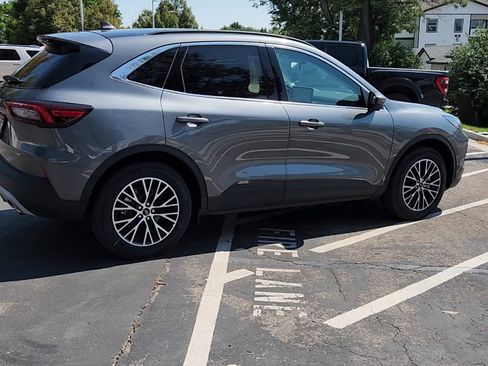 New 2024 Ford Escape SE w/ PHEV Premium Package image 7