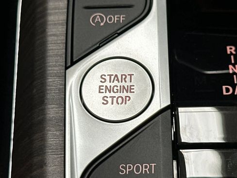 New 2026 BMW 330i Sedan w/ Convenience Package image 22