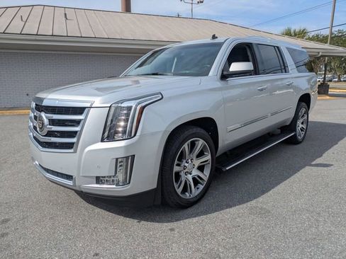 Used 2015 Cadillac Escalade ESV Premium AWD/4WD image 8