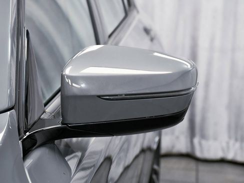 Used 2022 BMW 750i xDrive w/ Executive Package image 99