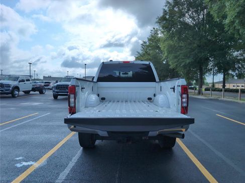 Used 2022 Ford F250 Lariat w/ Lariat Value Package AWD/4WD image 5