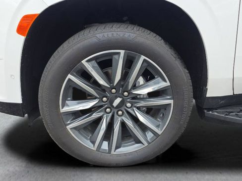 Certified 2024 Cadillac Escalade Sport Platinum w/ Heavy-Duty Trailer Package image 16