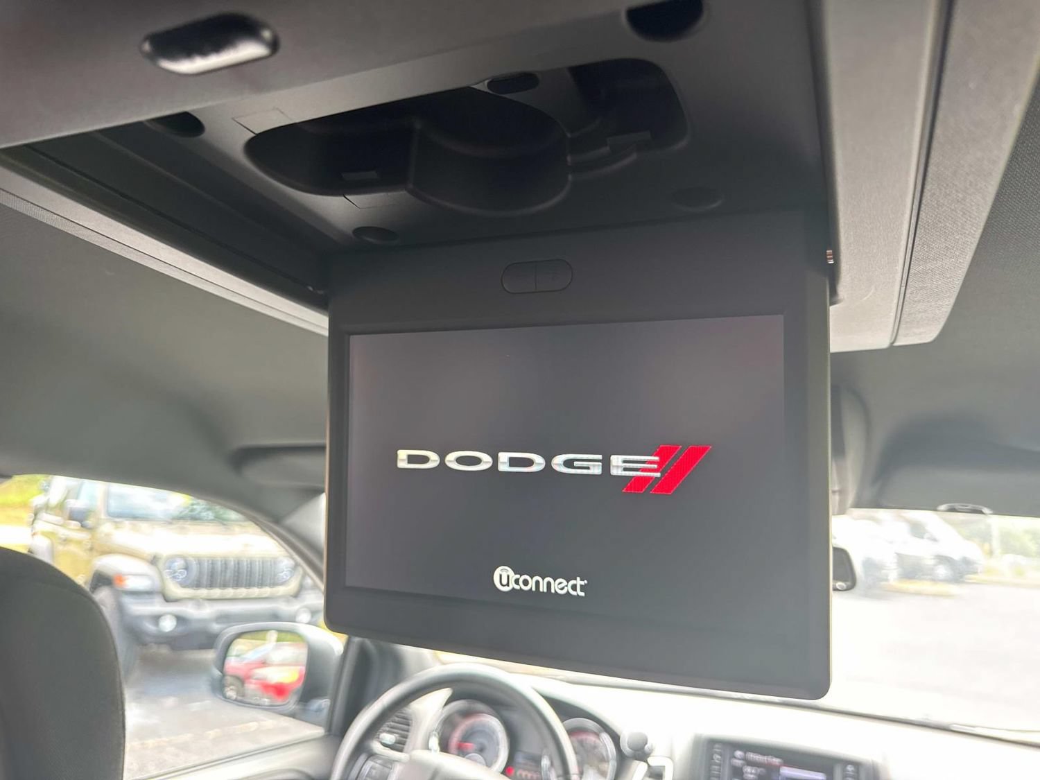 Used 2017 Dodge Grand Caravan SE FWD image 20