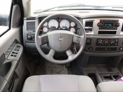 Used 2008 Dodge Ram 2500 Truck SXT image 4