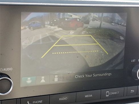 Used 2023 Honda HR-V LX image 17