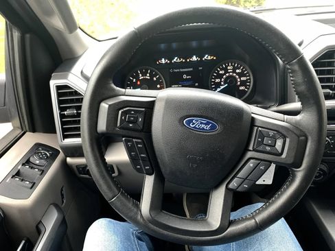 Used 2019 Ford F150 XLT w/ Equipment Group 302A Luxury AWD/4WD image 13