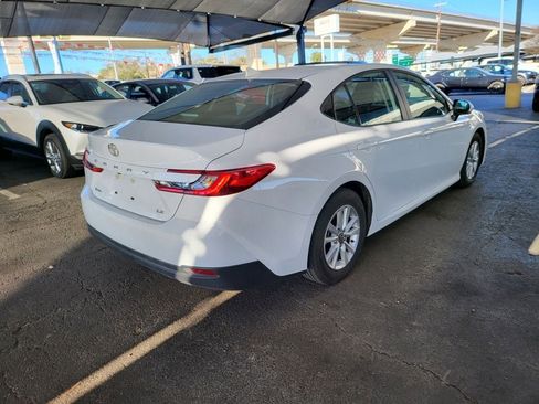 Used 2025 Toyota Camry LE image 4