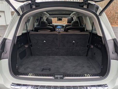 Used 2023 Mercedes-Benz GLS 580 4MATIC image 32