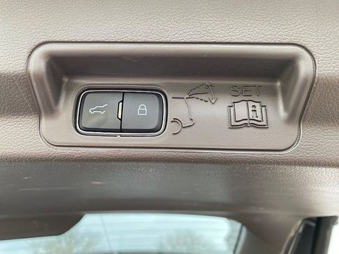 Certified 2021 Ford Explorer Platinum w/ Equipment Group 601A image 45