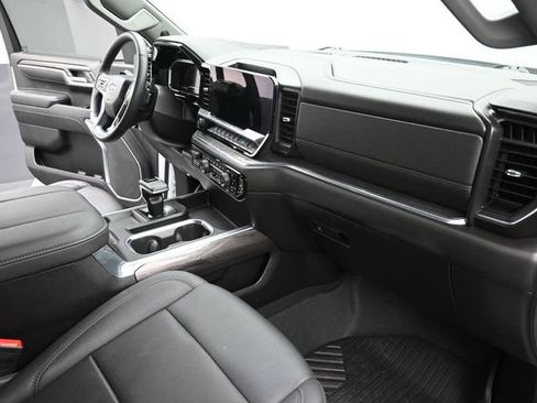 Used 2025 Chevrolet Silverado 1500 LTZ AWD/4WD image 24