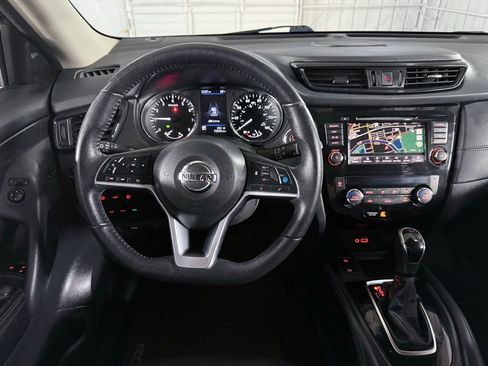 Used 2019 Nissan Rogue SL image 19