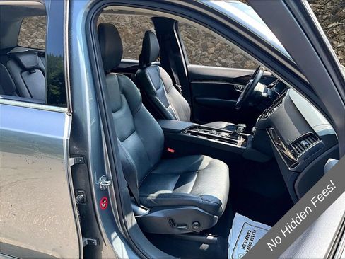 Used 2016 Volvo XC90 T6 Momentum w/ Momentum Plus Package AWD/4WD image 7