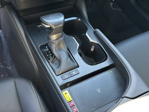 Used 2023 Lexus ES 300h w/ Premium Package image 20