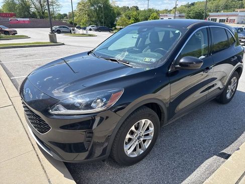Used 2021 Ford Escape SE w/ Convenience Package AWD/4WD image 3