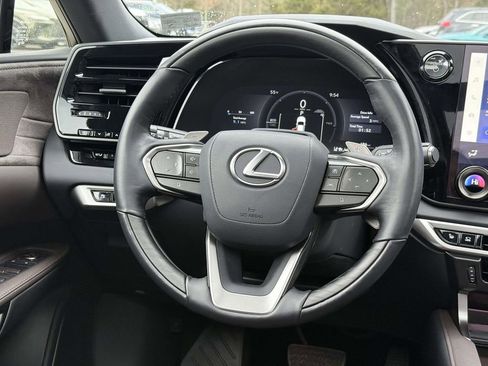 Used 2025 Lexus RX 450h AWD w/ Luxury Package image 9