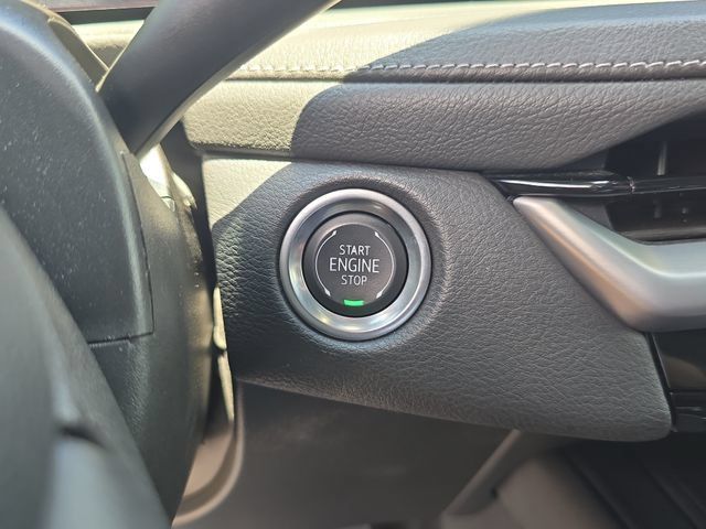 Used 2025 Cadillac XT4 Premium Luxury FWD image 24