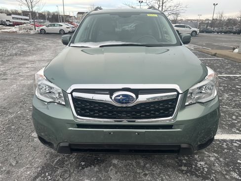 Used 2016 Subaru Forester 2.5i Touring w/ Eyesight & Navigation System image 8