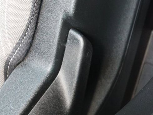 Used 2020 Ford Escape SE image 10