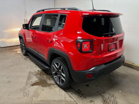 Used 2022 Jeep Renegade Latitude w/ Sun/Sound Group image 8