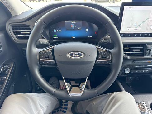 Certified 2023 Ford Escape Platinum w/ Premium Technology Package AWD/4WD image 22