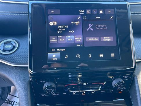 Used 2023 Jeep Grand Cherokee L Laredo image 19