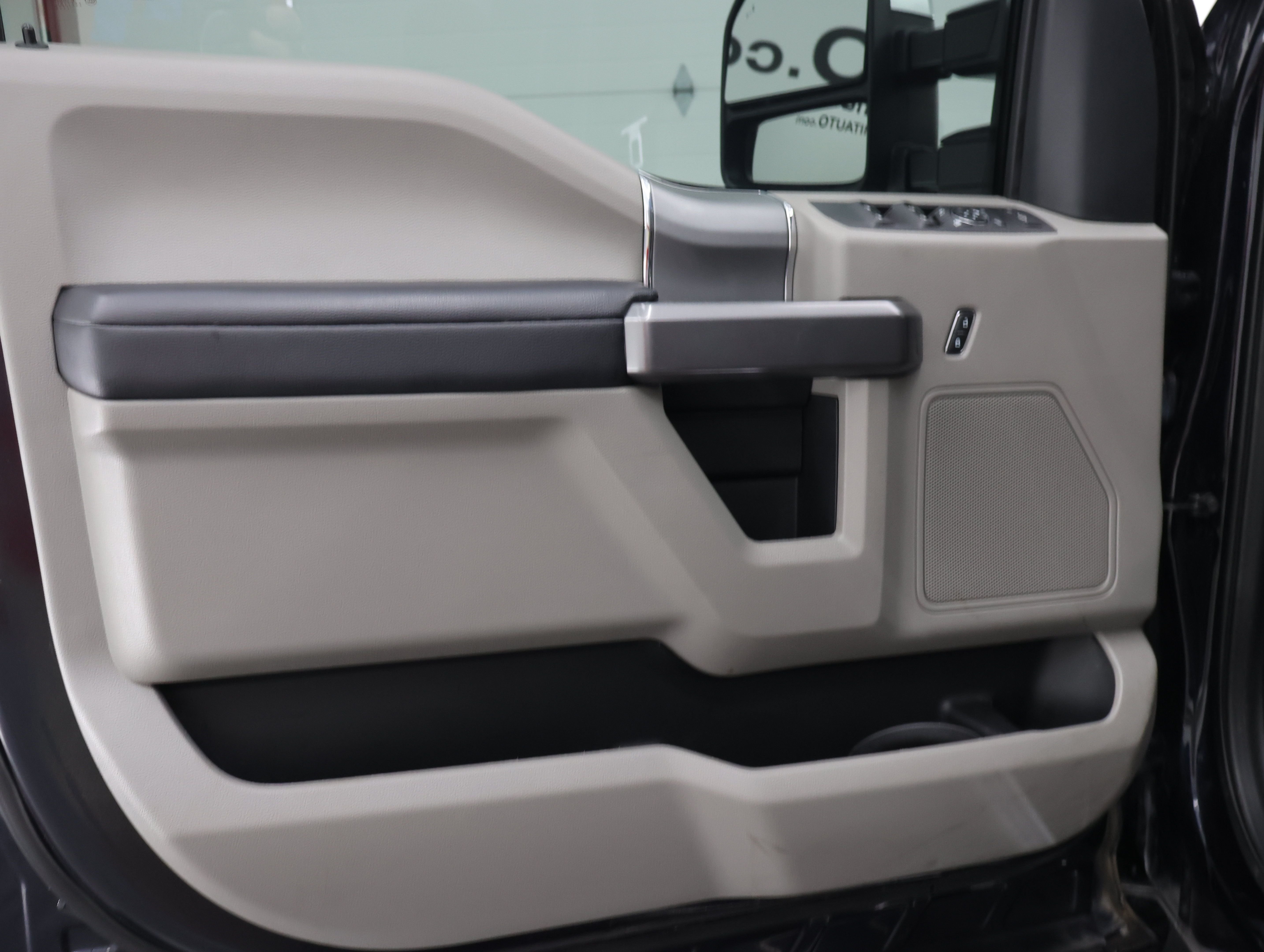 Used 2021 Ford F250 XLT w/ XLT Premium Package AWD/4WD image 40