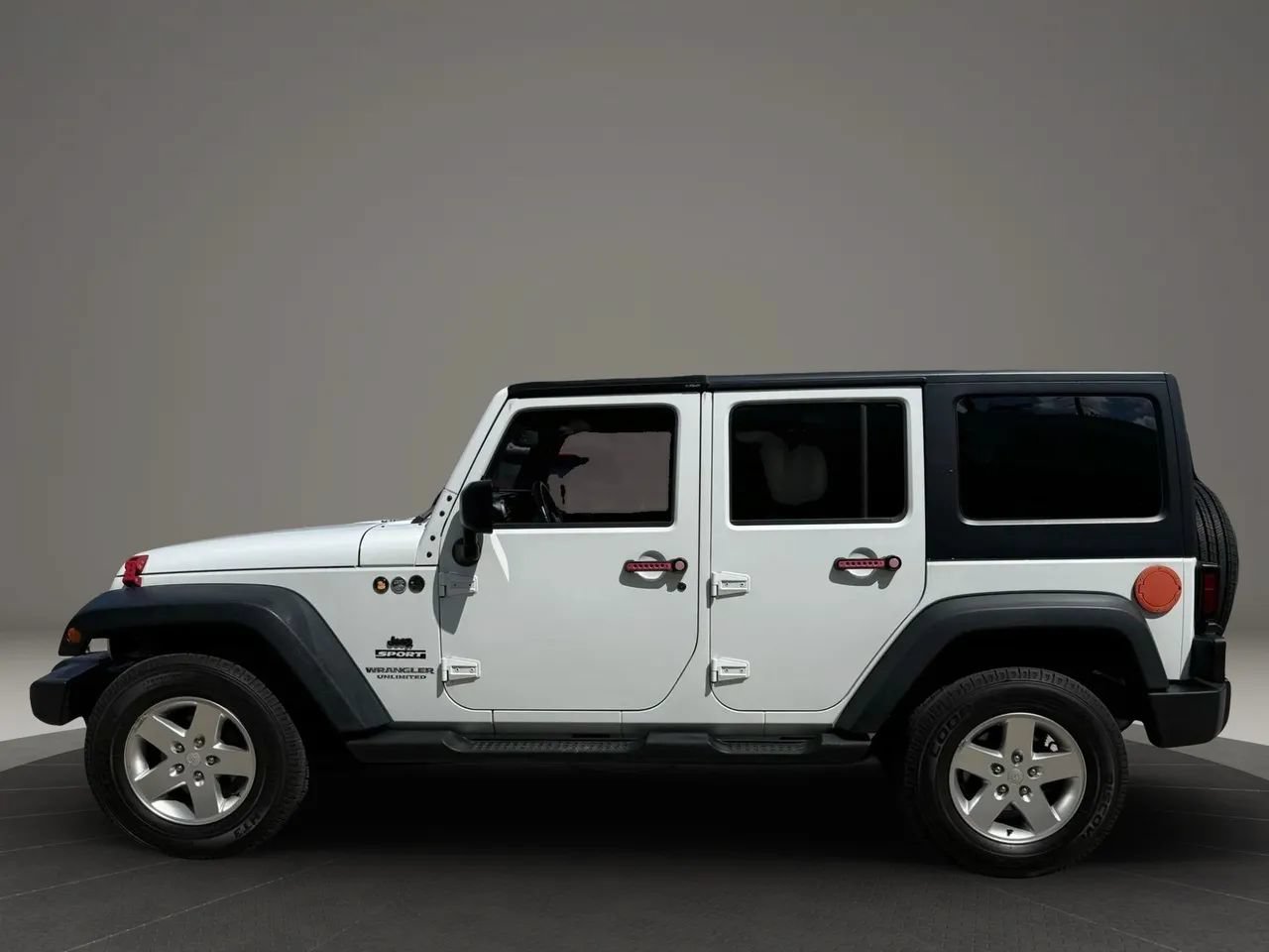 Used 2014 Jeep Wrangler Unlimited Sport w/ Quick Order Package 24S AWD/4WD image 4