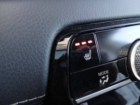 Used 2025 Honda Pilot EX-L image 13