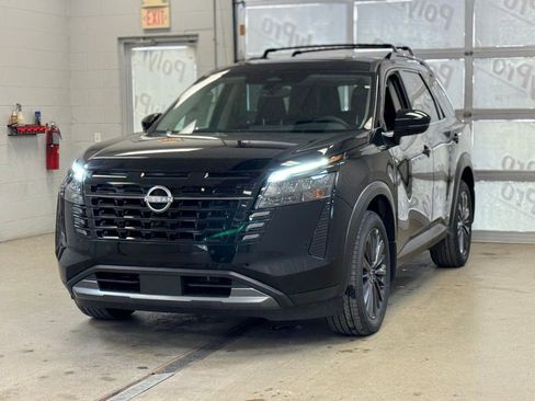 New 2026 Nissan Pathfinder SL AWD/4WD image 3