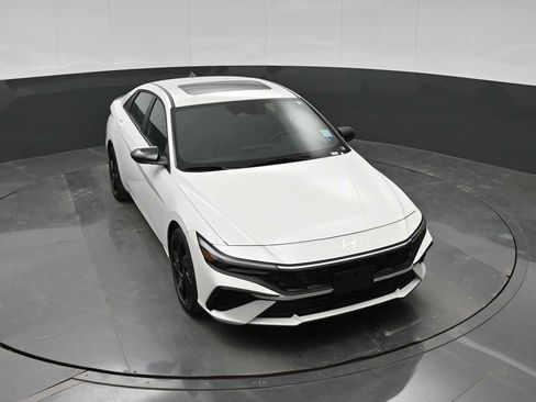 New 2026 Hyundai Elantra SEL Sport FWD image 29
