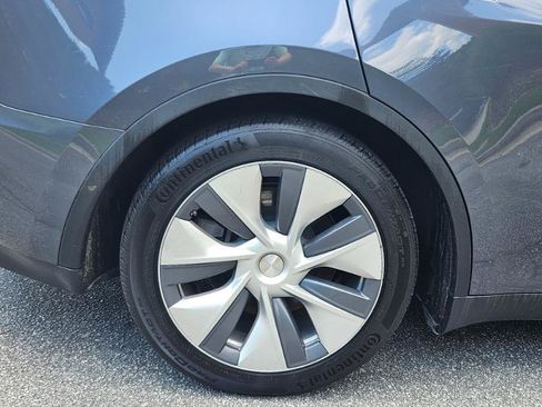 Used 2023 Tesla Model Y Long Range AWD/4WD image 16