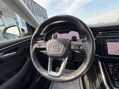 Used 2019 Audi Q8 Premium Plus w/ Premium Plus AWD/4WD image 22